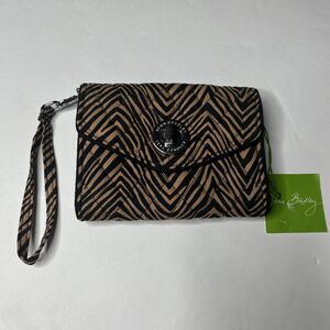 Vera Bradley Your Turn  Zebra Print Zip Around Smartpho Wristlet Bag 6x4.5”